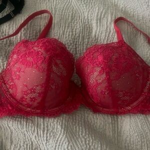 Victorias Secret Red Lace Bra - 34 c Dream angels